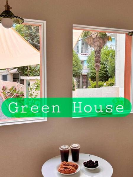 Nella foto è visibile l'oggetto Green House - Foreigner Only situato nella città di Suyŏng.