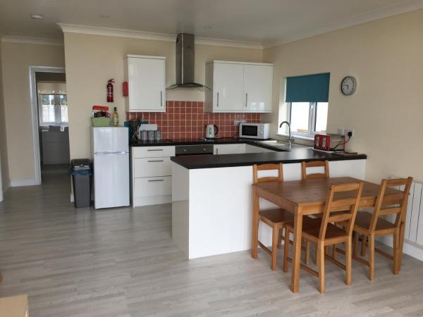 På billedet ses objektet Bluebird 2-Bed Apt Sleeps 4 in Carmarthenshire beliggende i byen Pendine.