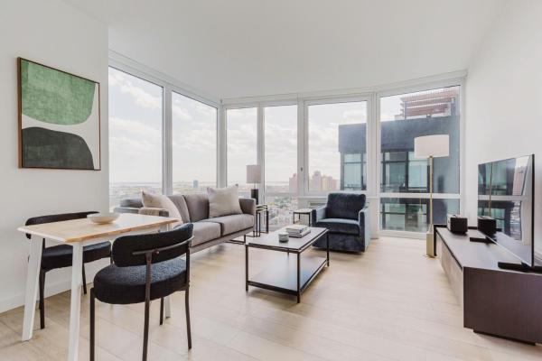 A la foto es mostra l'objecte Blueground Jersey City gym game room wd NYC-1575 situat a la ciutat de Bergen.
