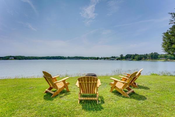 Na fotografii je vidět objekt Virginia Retreat on Wicomico River with Dock! nacházející se ve městě Lottsburg.