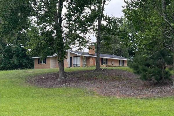 A la foto es mostra l'objecte Full House Riggins Ranch situat a la ciutat de Chesterfield.