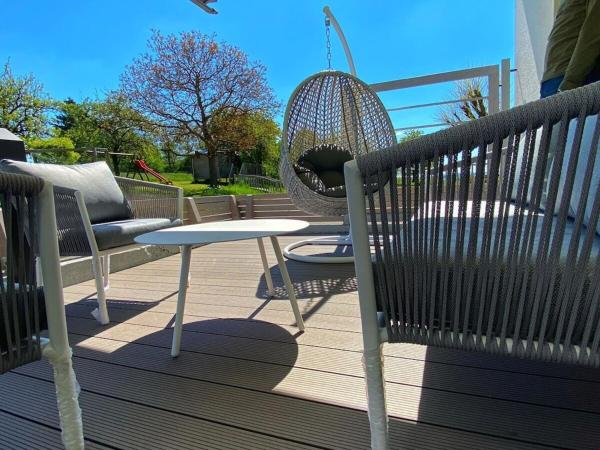 A la foto es mostra l'objecte Starry sky Comfortable holiday residence situat a la ciutat de Euscheid.