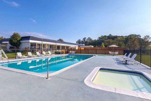 Foto 7: Super 8 by Wyndham Riverside AL