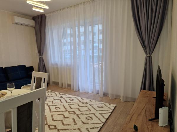 A la foto es mostra l'objecte Studio&Garden! situat a la ciutat de Roşu.