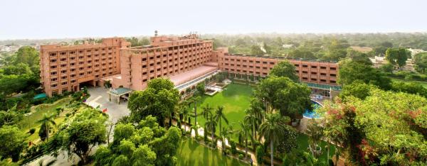 A la foto es mostra l'objecte Hotel Clarks Shiraz situat a la ciutat de Agra.