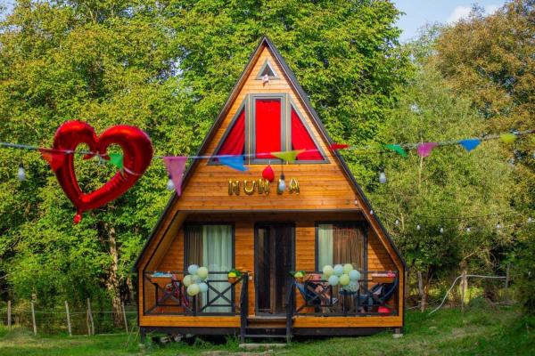 Na zdjęciu widoczny jest obiekt Cottage Nunia położony w mieście Gori.