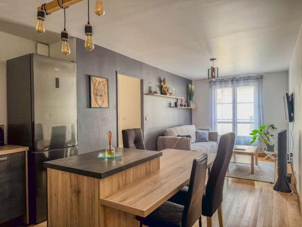 Na zdjęciu widoczny jest obiekt Appartement moderne dans le centre de Chartres położony w mieście Chartres.
