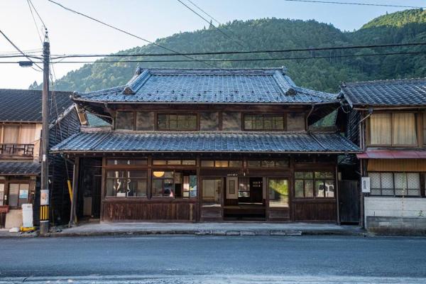 A la foto es mostra l'objecte Oda Ninomiya situat a la ciutat de Yusuhara.