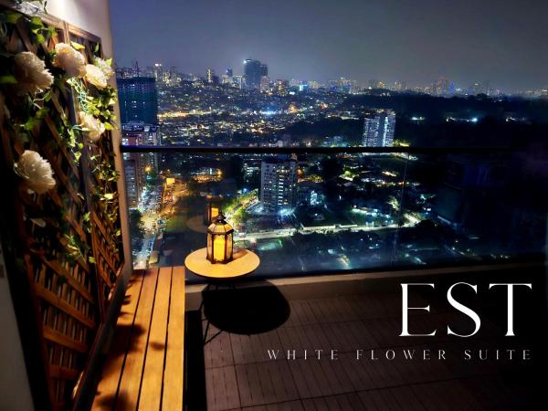 Scenic Garden Balcony EST Bangsar Studio for 2, Kuala Lumpur