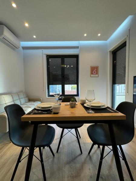 Central modern apartment at Tirana, Tirana