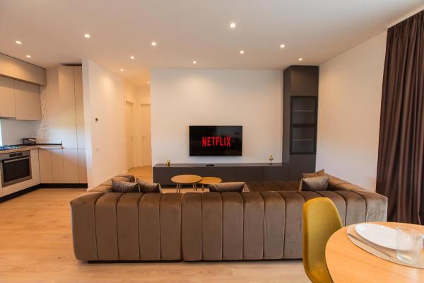 A la foto es mostra l'objecte Roots Three - Modern Lakeview Apartment situat a la ciutat de Bucarest.