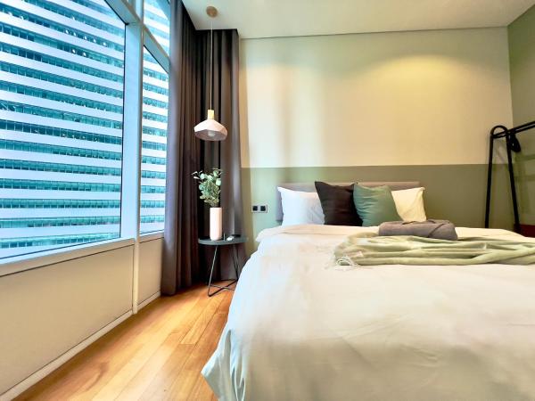 Sky Suites Chill 3BR Suite at KLCC, Kuala Lumpur