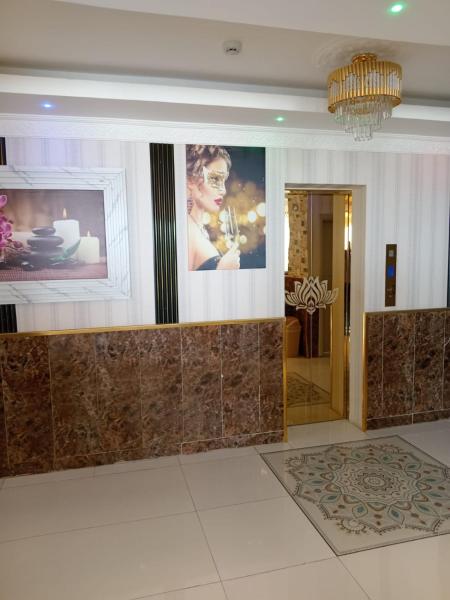 Na fotografii je vidět objekt AAA Hotel Apartments nacházející se ve městě Rumays.