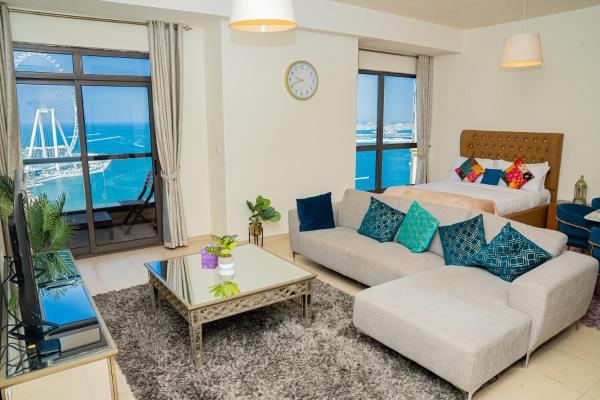 Na fotografii je vidět objekt Luxury Casa - Platinum Sea View Apartment 2BR at JBR Beach nacházející se ve městě Dubaj.