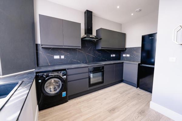 Bilde 6: SPACIOUS & MODERN 3-BED & High Ceiling