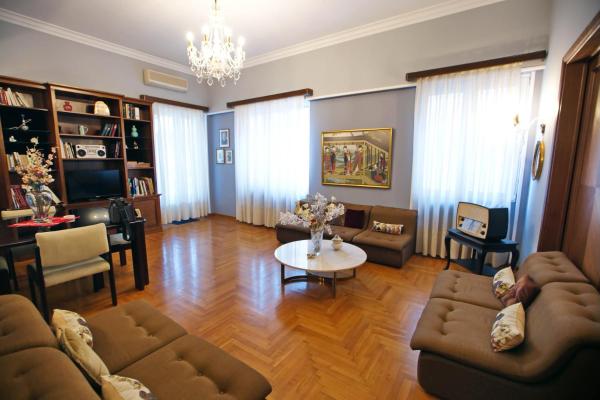 A la foto es mostra l'objecte Marichris's place situat a la ciutat de Nàuplia.