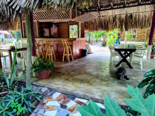 写真にはグランデ島市にあるEco Hotel Campo Verdeが写っています。