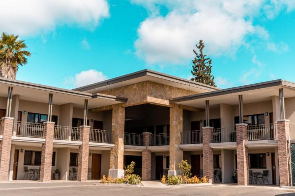 Na zdjęciu widoczny jest obiekt Hotel El Dorado położony w mieście Tecate.