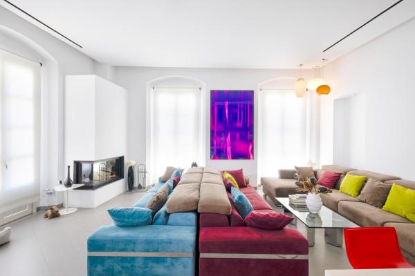 A la foto es mostra l'objecte Paradais palace situat a la ciutat de Tarifa.