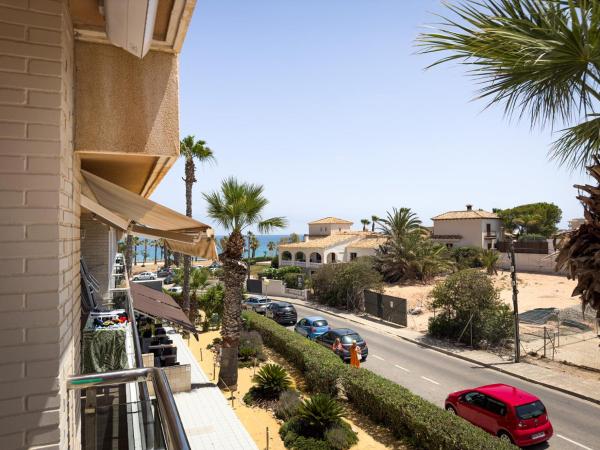 Nella foto è visibile l'oggetto Beachfront Apartment Primera Línea 1-05 situato nella città di Orihuela.