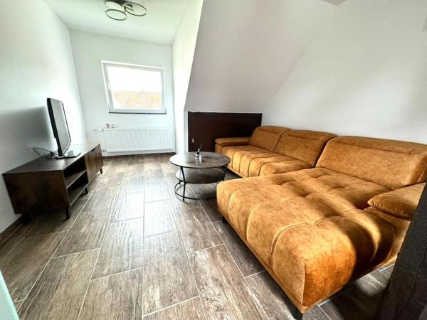 Na foto é possível ver o objeto Schicke Wohnung Nähe Hannover TOP Anbindung WiFi localizado na cidade de Lehrte.