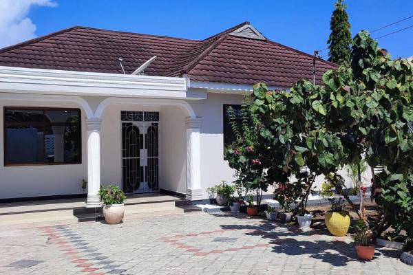 A la foto es mostra l'objecte House with parking space in Dar es Salaam situat a la ciutat de Bunju.