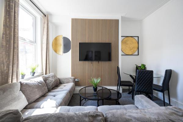 A la foto es mostra l'objecte Modern Liverpool Retreat - 4BR Home Near City & Stadiums situat a la ciutat de Aintree.