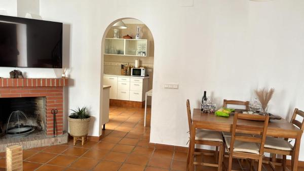 A la foto es mostra l'objecte Nuestra Casa Parauta situat a la ciutat de Igualeja.