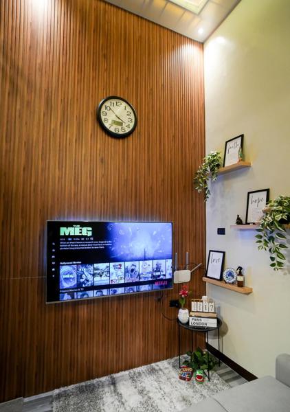 Nella foto è visibile l'oggetto MetroNOOK Lucena Cozy Loft Type, AC, WI-FI,Netflix,Prime Video situato nella città di Silañgang Mayao.