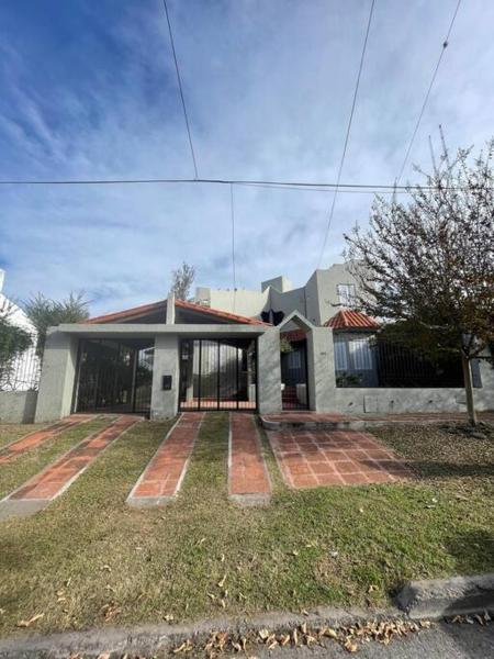 A la foto es mostra l'objecte Casa Barrio Grand Bourg situat a la ciutat de Salta.