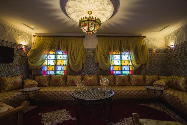 A la foto es mostra l'objecte Hôtel BLUE SKY situat a la ciutat de Fes.