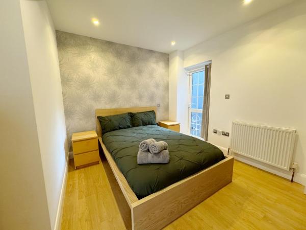 Budget Double Room in Acton, Near Central London & Heathrow, Londyn