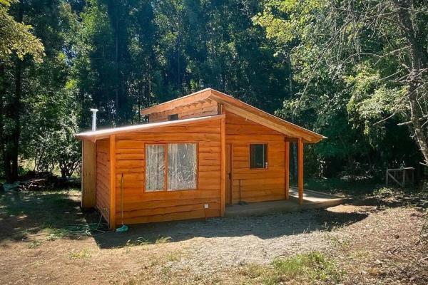 A la foto es mostra l'objecte Cabañas Entrearomos 1 situat a la ciutat de Panguipulli.