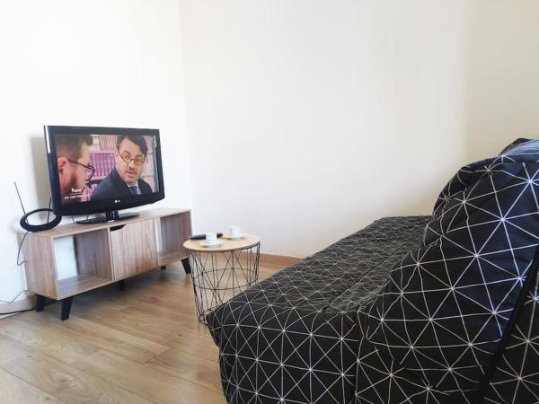 A la foto es mostra l'objecte Petit Nid Urbain Proche RER, 25min Paris Centre Chambre privée et SDB privée indépendante situat a la ciutat de Stains.