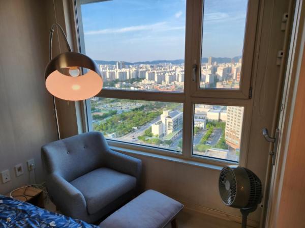 A la foto es mostra l'objecte Celestige situat a la ciutat de Gwangju.