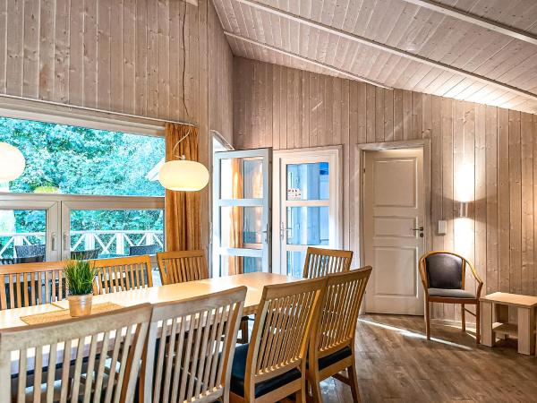 Na zdjęciu widoczny jest obiekt Strandblick - Dorf 1 Ferienhaus 02 położony w mieście Priwall.