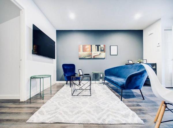 Charming 2 BD condo griffintown, Монреаль