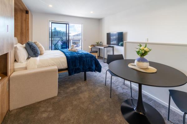 Foto 6: Inviting & Comfortable Upper Studio in Wilmer