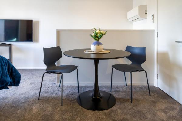 Foto 9: Inviting & Comfortable Upper Studio in Wilmer