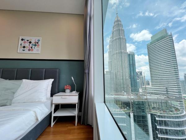 Sky Suites Leisure 3BR Suite at KLCC, Kuala Lumpur