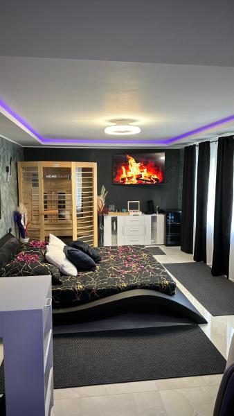 På billedet ses objektet Ferienwohnung SPA Delluxe Essen beliggende i byen Essen.