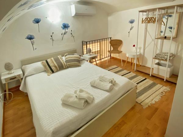 A la foto es mostra l'objecte NiceHouse situat a la ciutat de Catània.