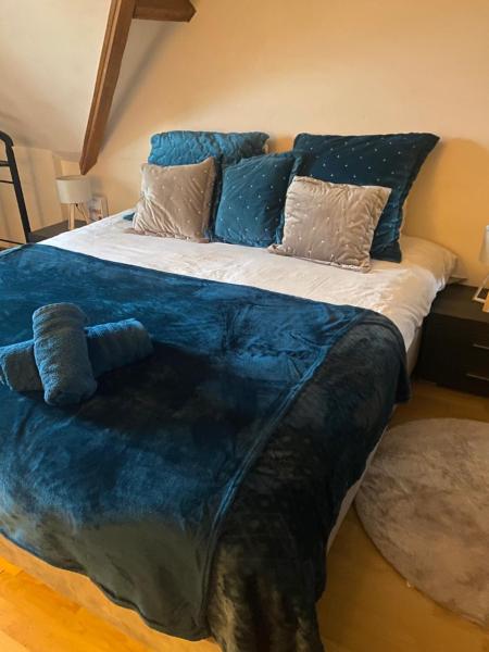 Op de foto is het object Chambre dans maison près Disneyland Paris - 2 te zien, gelegen in de stad Grisy-Suisnes.