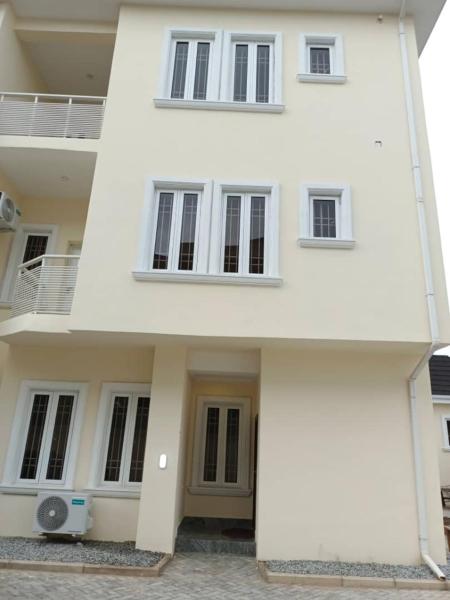 På billedet ses objektet Unit 1 apartments beliggende i byen Abuja.