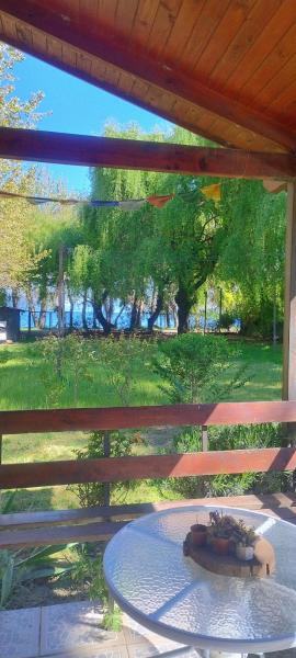 På billedet ses objektet Habitación en Cabaña del lago beliggende i byen Coñaripe.