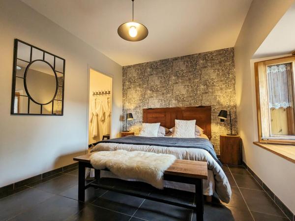 写真にはLe Chier市にあるChambre cosy avec bien-être, parking, wifi - Au cœur de l'Auvergne - FR-1-582-506が写っています。