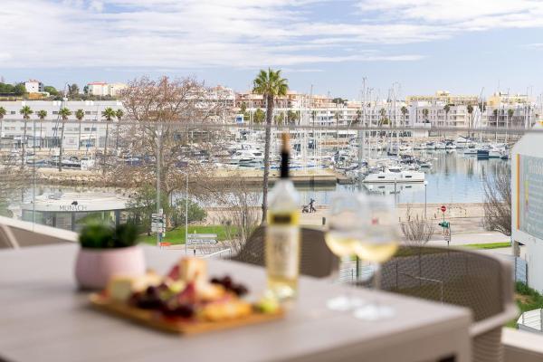 A la foto es mostra l'objecte Lagos Marina View 3 With Pool by Homing situat a la ciutat de Lagos.