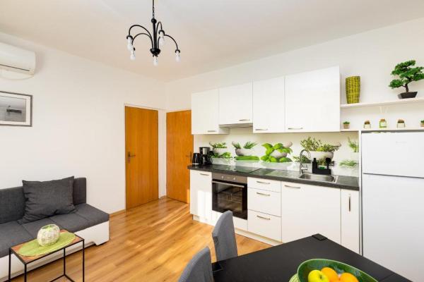 På billedet ses objektet Apartman Zvjezdana beliggende i byen Krk.