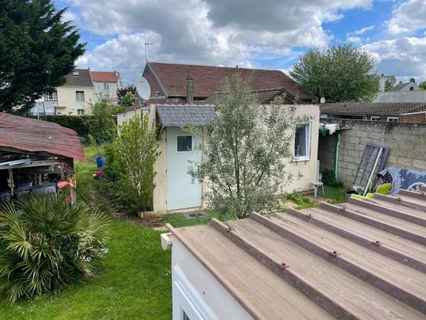 På bildet vises objektet Petite maison cosy au fond du jardin som ligger i byen Anserville.