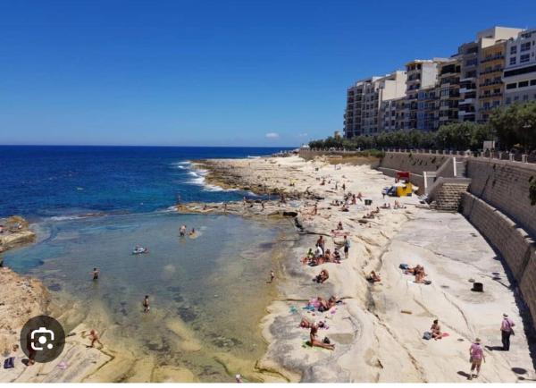 Sliema luxury 2 bedrooms apartment, Sliema